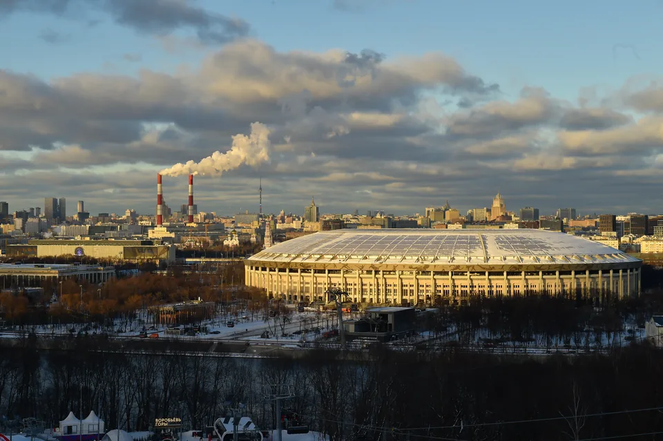 Winter view of Luzhniki from Vorobyovy Gory, February 2023. Photo from the site owner's archive.